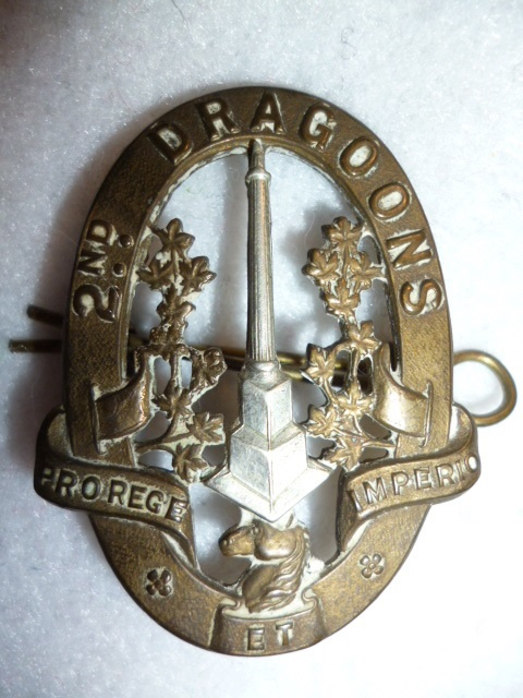 C6 - 2nd Dragoons Cap Badge